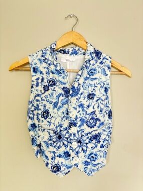 TALULAH Blue and White Floral Button-Front Vest